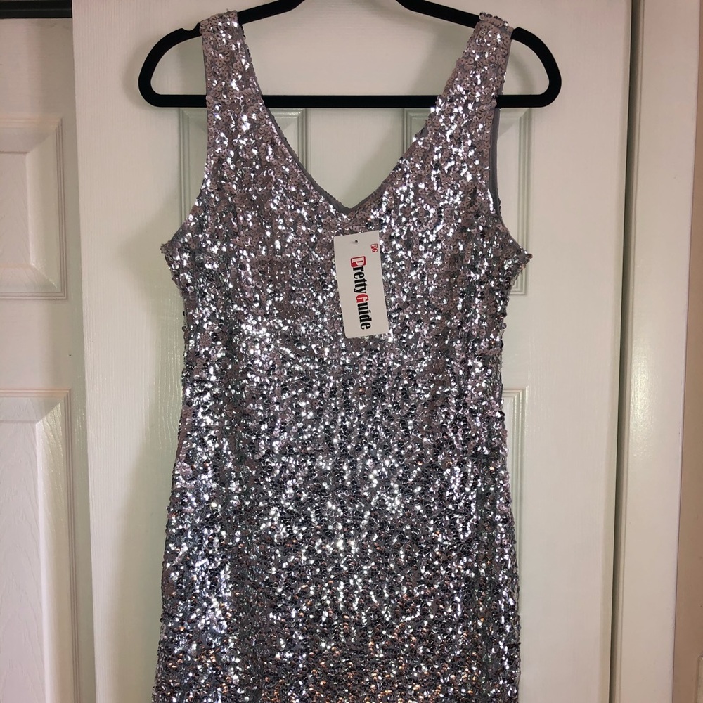 Fully silver sequence club dress.